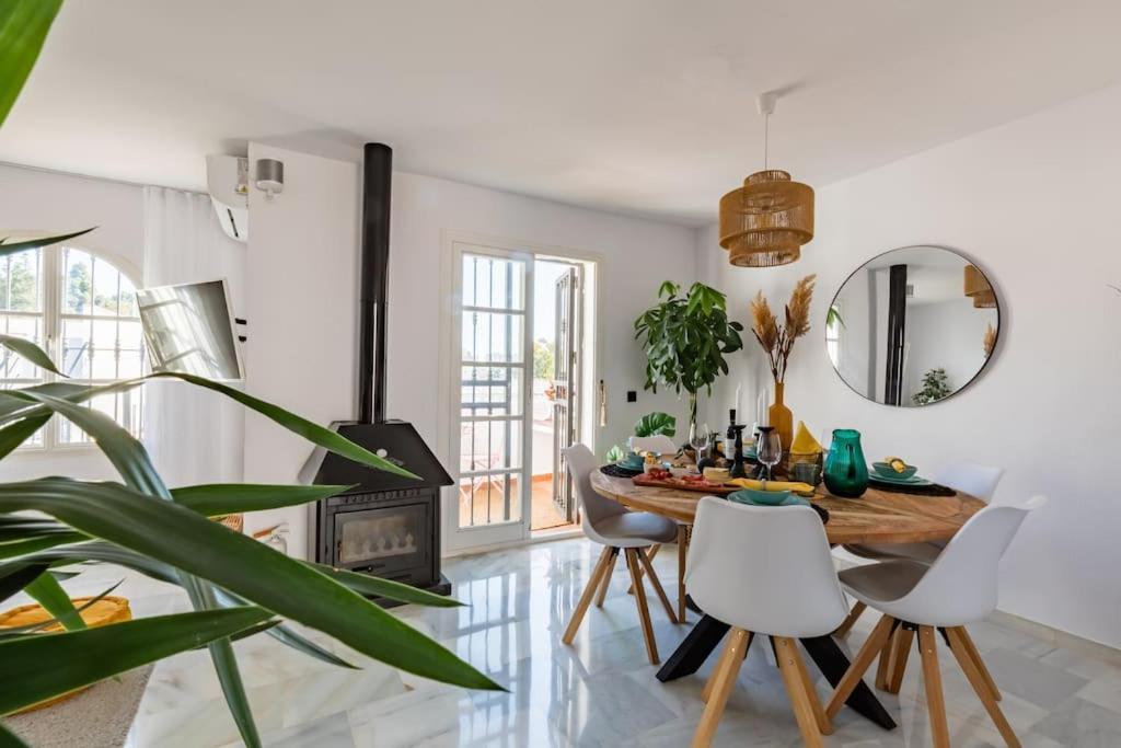 Eco Playa Suites - Beach & Golf! Benalmádena Extérieur photo